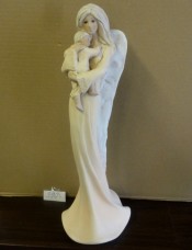 Keramika - Anděl s dítětem v náruči